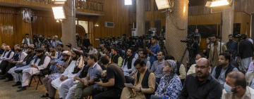 اعلامیه: گزارش مرکز خبرنگاران افغانستان در مورد نقض حقوق خبرنگاران و رسانه‌ها در کشور در شش ماه اول سال ۲۰۲۴ میلادی